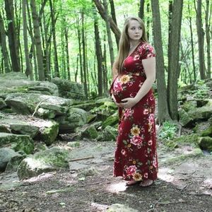 Short-sleeve Maternity Dress